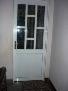cửa nhôm kính sơn tĩnh điện