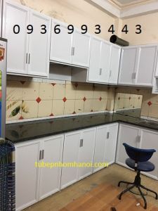 thi công mẫu tủ bếp nhôm